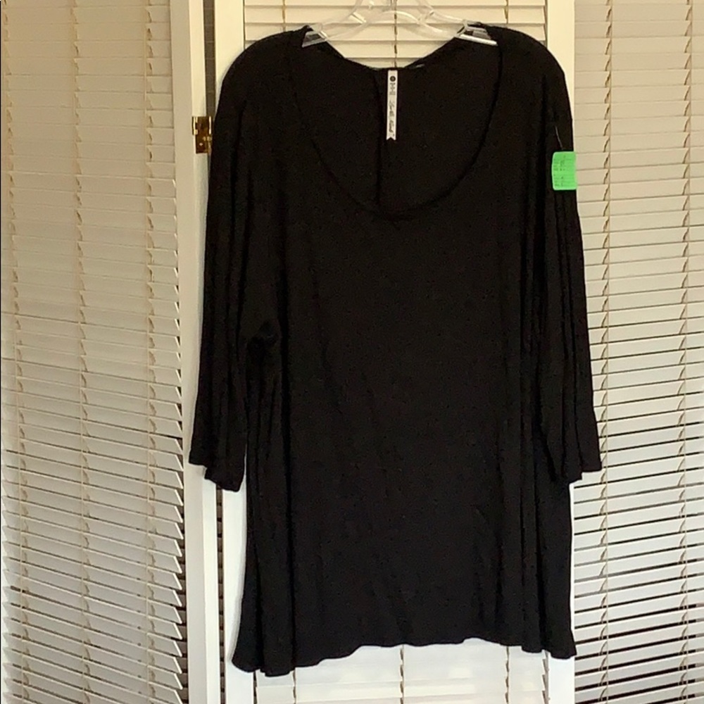 Black cotton top
